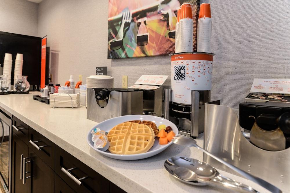 Hampton Inn & Suites - Allen Park Eksteriør billede